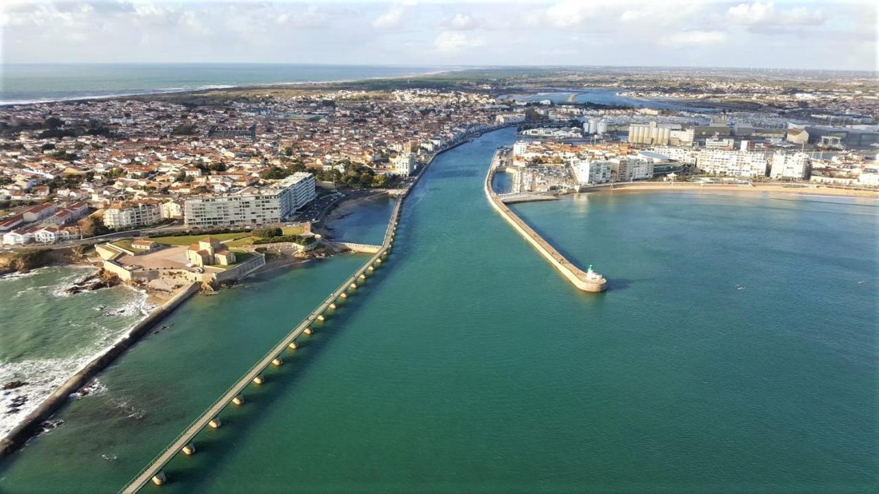 La Calypsette - Face Grande Plage Des Sables D'Olonne レ・サ​​ーブル・ドロンヌ エクステリア 写真